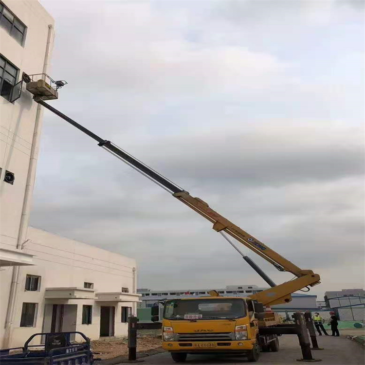 下陆哪里有小型吊车出租的